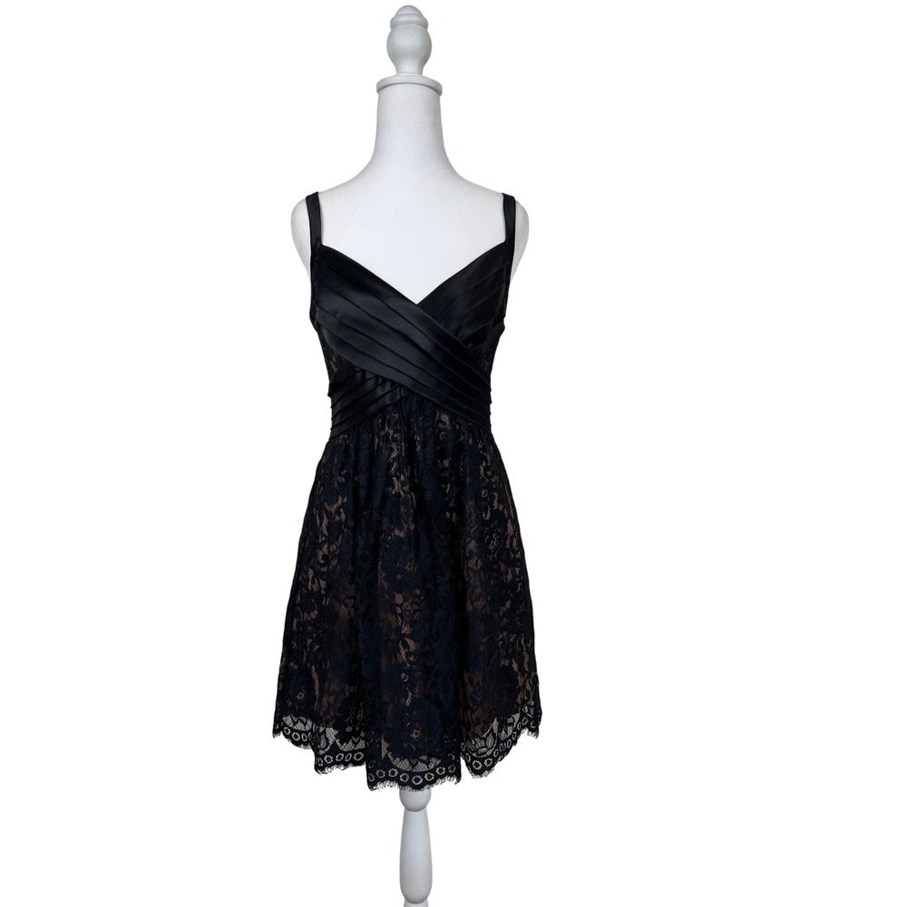 BCBGMAXAZRIA Black Lace Cocktail Dress‎ Formal Party Sweetheart Neckline Size 4